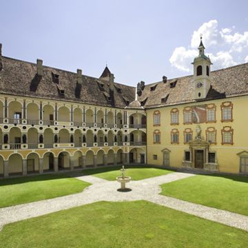 hofburgbrixenbressanone-renaissanceinnenhof-cortile-rinascimentale-c-hofburg-brixen-josef-rotter